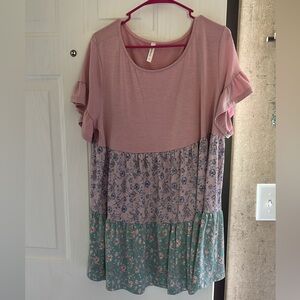 Boutique shirt with ruffle sleeves